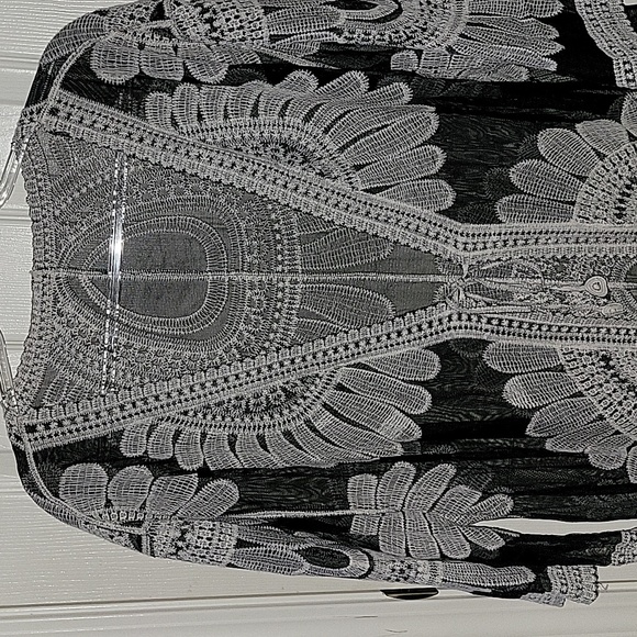 COVER UP, BLACK W/ A FLOWER EMBROIDERY LIKE NEW WIRN ONCE - Picture 2 of 2